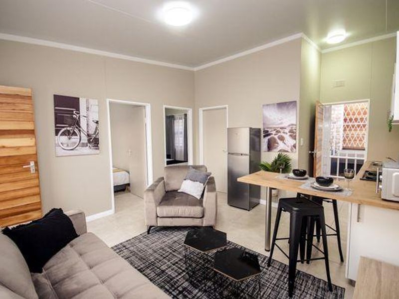 OCLE GROUND FLOOR 2 BEDROOM APARTMENT FOR SALE IN OTJOMUISE EXT. 3 - Photo 3