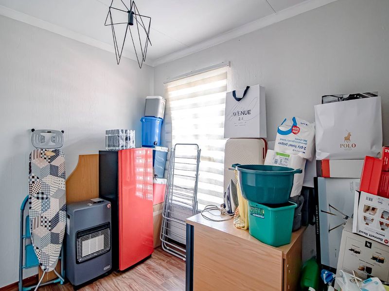 3 Bed 1 Bath House in a secure complex - Photo 6