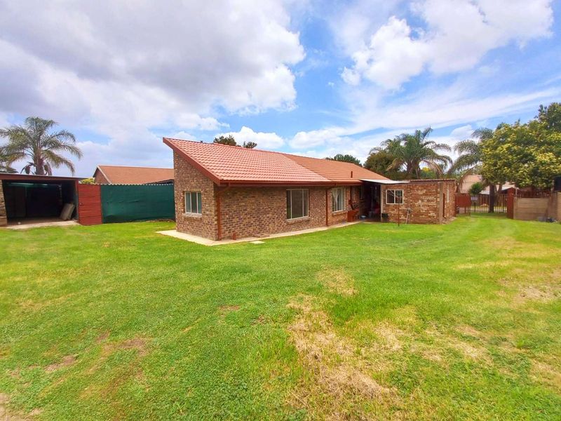 Four bedrooms house for sale in Suiderberg - Photo 2