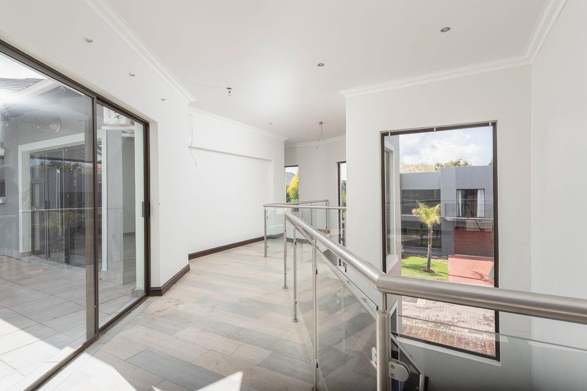 4 Luxury Bedrooms home For sale - Photo 4