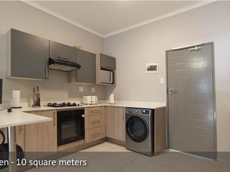 Apartment In Midridge Park - Photo 2