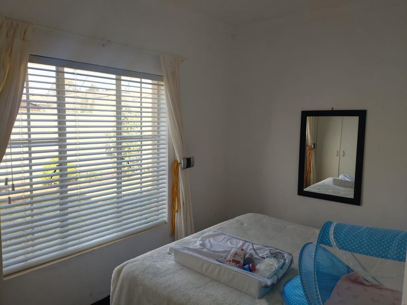 Spacious 4-Bedroom Family Home to Rent in a Secure Estate - Photo 6
