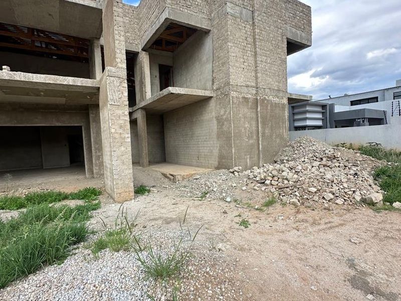 HOUSE FOR SALE  New Academia | Double Story   Selling as is at N$3 400 000.00 | Excluding costs - Photo 7