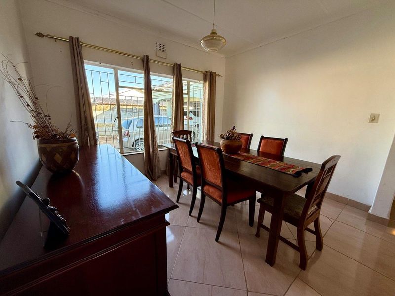 6 Bedroom House for sale in Vryheid - Photo 5