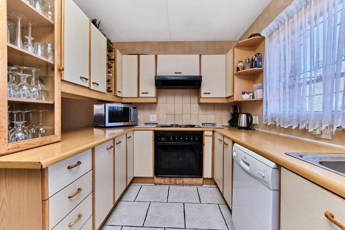 Be part of this exclusive complex next to the Boskruin koppie. - Photo 5