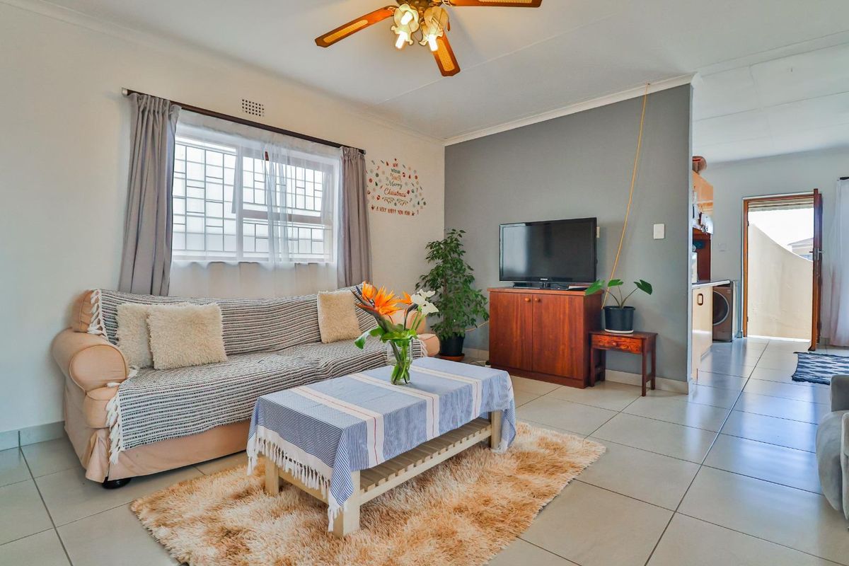 A home for the whole family to enjoy - Photo 4