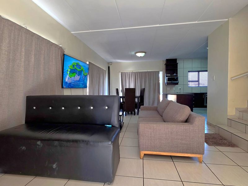 3 Bedroom Duplex / Townhouse for Sale in Riverspray Lifestyle Estate - Photo 9
