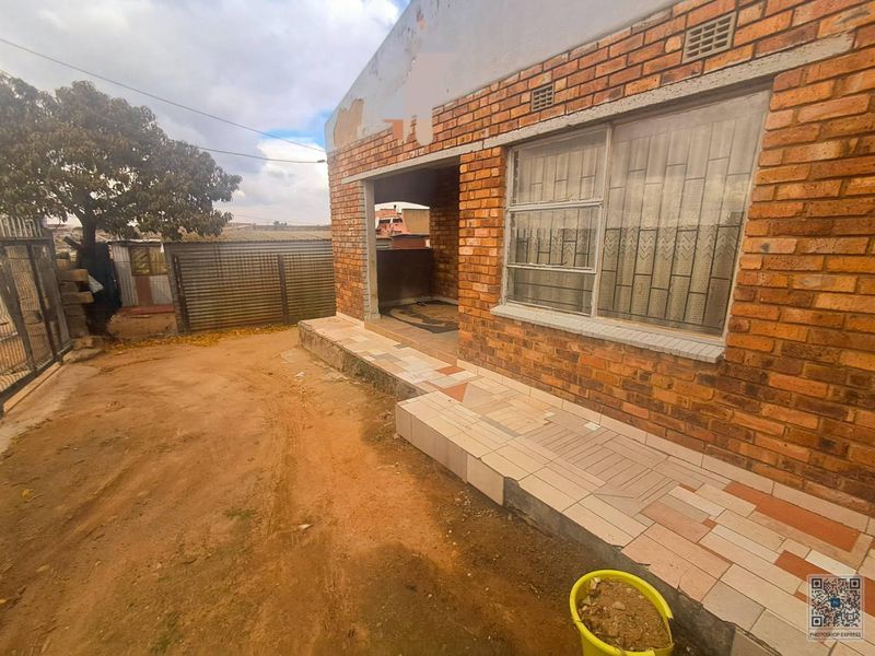 2 Bedroom House In Ivory Park Ext 2 - Photo 6