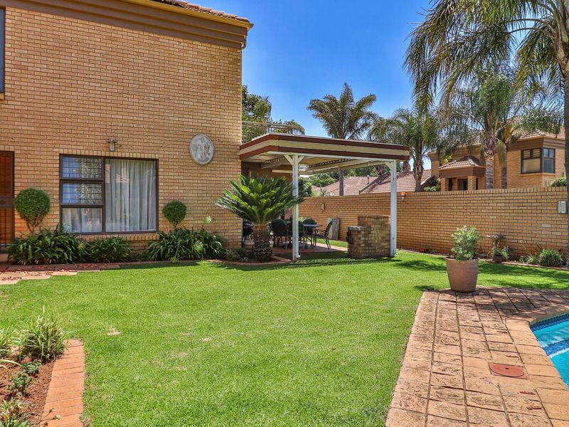 Low Maintenance Cluster. - Photo 4