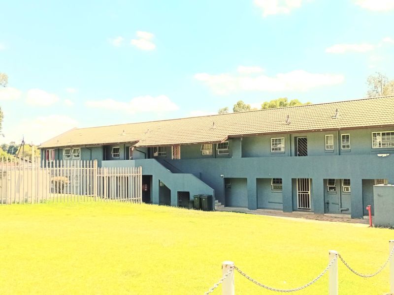 This property is perfectly suited for a small family or savvy investor looking for excellent value and convenience. - Photo 2