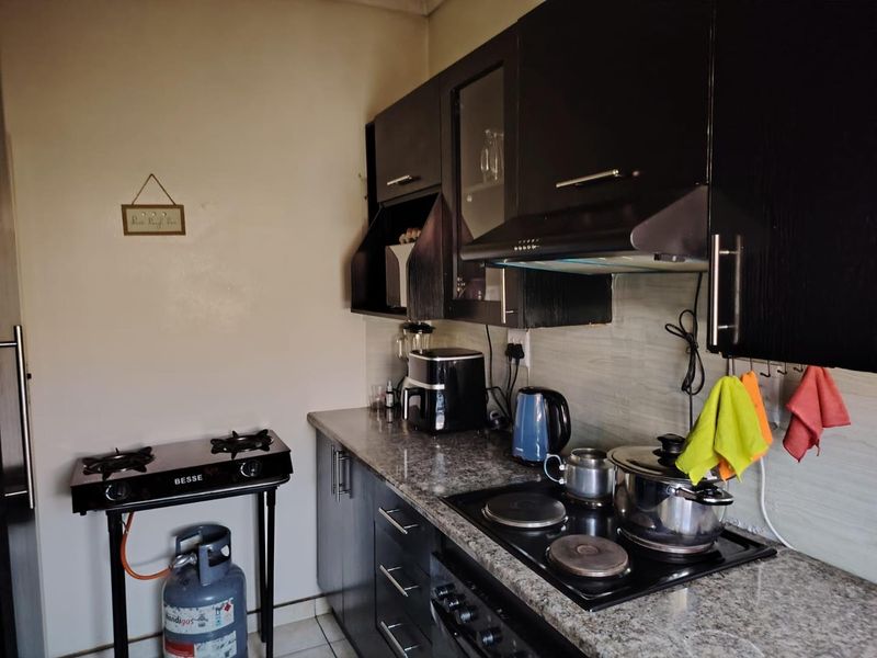 2 Bedroom Flat - Photo 6