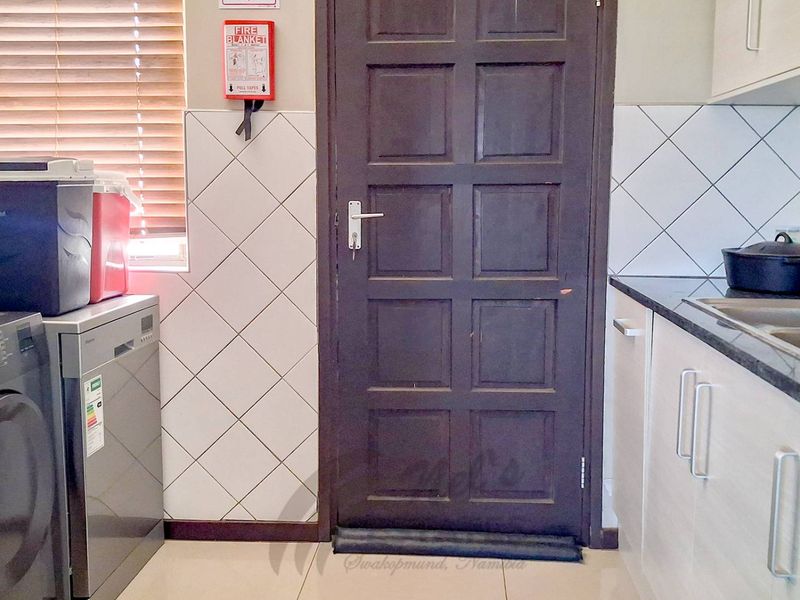 Penthouse For Sale in Central Vineta, Swakopmund - Photo 5