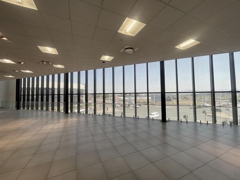 Hendra - Prime 1 025m2 Retail Space – Cornubia Mall - Photo 6