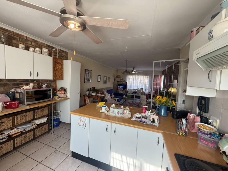 Secure & Spacious Simplex Living in Sought-After Noordheuwel – Perfect for Downsizing. - Photo 10