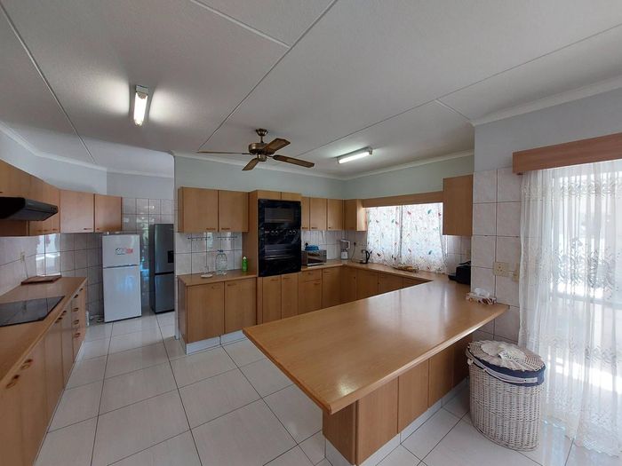 Property #2488295, House For Sale in Hochlandpark