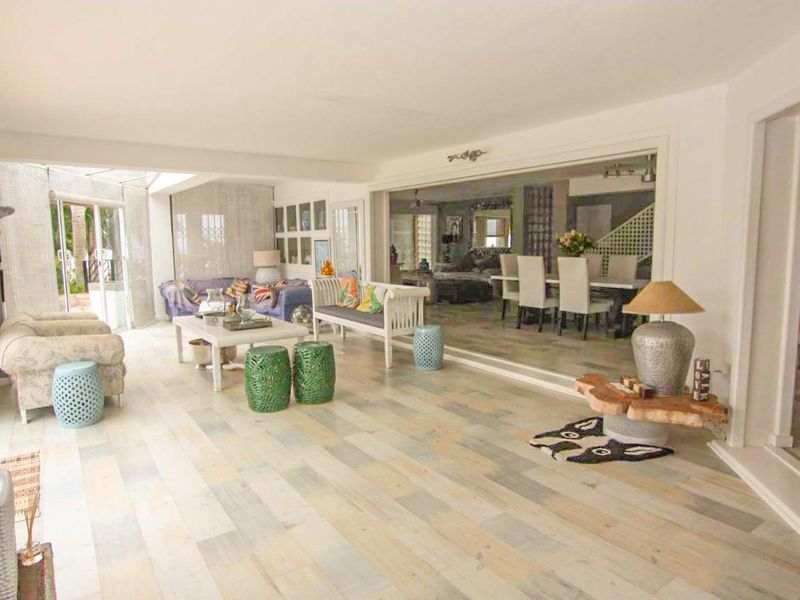 Illustrious Herrwood Drive with Sea Views! - Photo 10