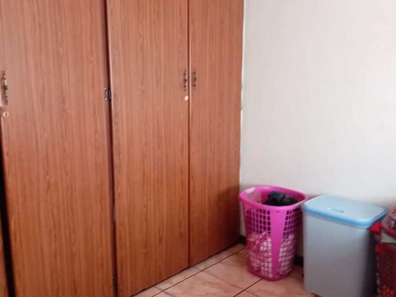 2 Bedroom Apartment in Overton Flats - Photo 9