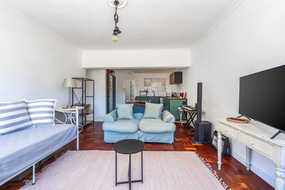 CHARMING 70m2  ONE BEDROOM  with an EXCLUSIVE USE GARDEN APARTMENT OF 52m2 - Photo 4