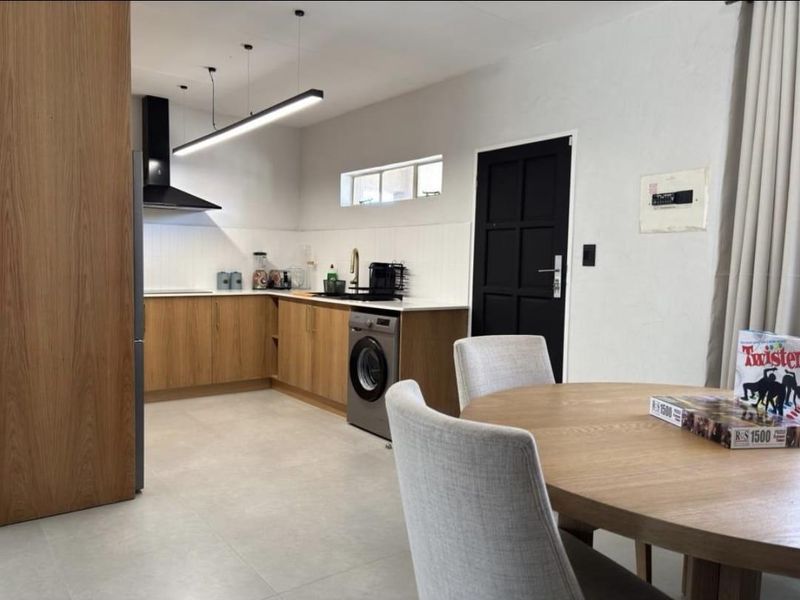 Modern 2 Bedroom, 2 Bathroom Apartment to Rent in North Riding - Photo 3