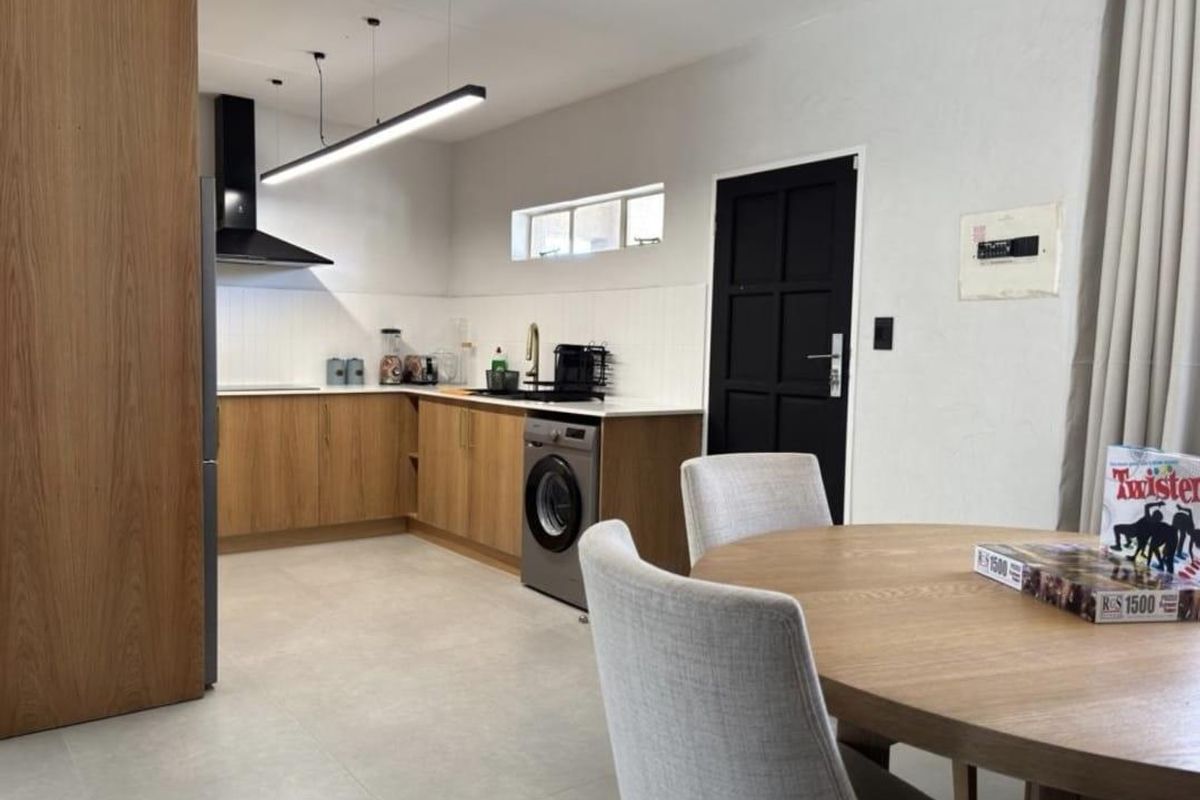 Modern 2 Bedroom, 2 Bathroom Apartment to Rent in North Riding - Photo 3