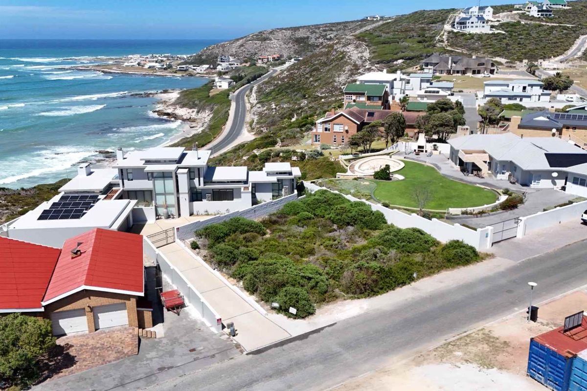 VACANT LAND - Minutes from the sea - Photo 2