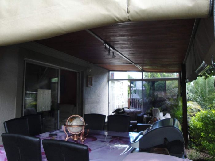 Property #2424992, Townhouse For Sale in Heuwelsig Estate