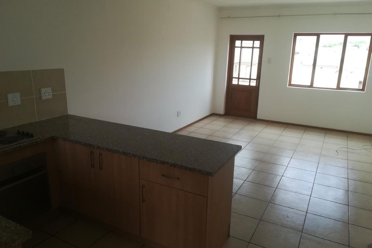 Welcome to this spacious 2-bedroom apartment, - Photo 3