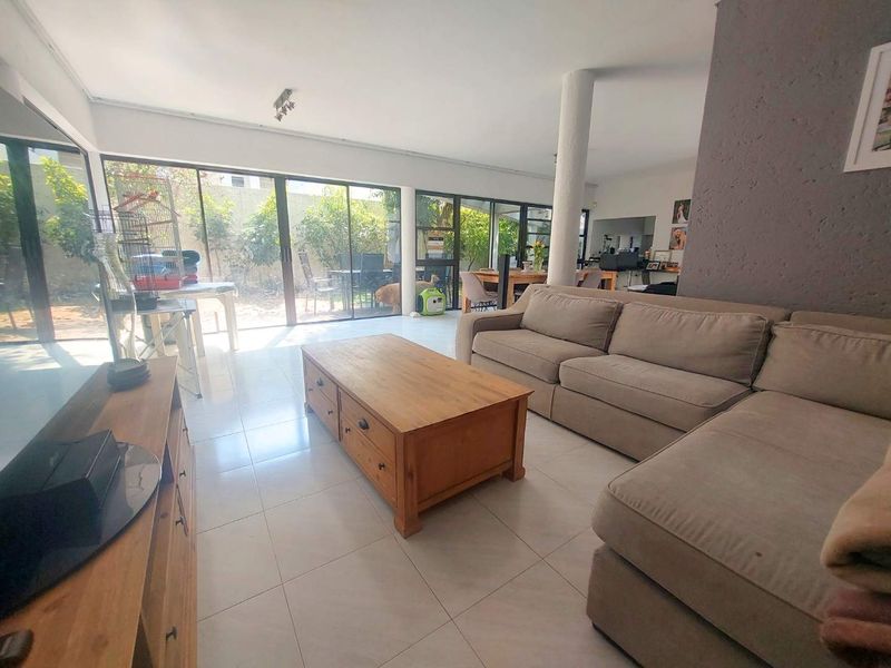 Modern Morningside Cluster_3 Beds | 2.5 Bathrooms - Photo 3