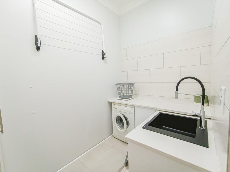 NEAT AND SPACIOUS FAMILY HOME - Photo 8