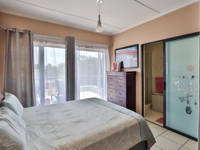 Modern 2-Bedroom Apartment in Central Park! - Photo 7