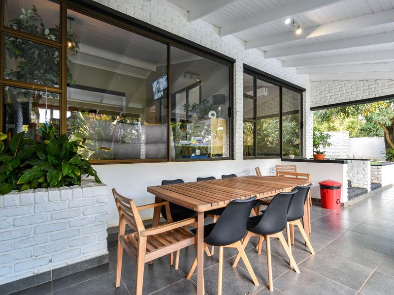 Full-Title home with loads of upgrades and plenty to offer - Murrayfield (Boomed-off security area) - Photo 5