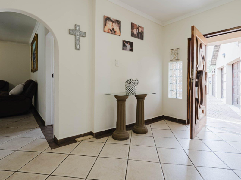 5-Bedroom Family Home for Sale in Brackenhurst - Photo 3