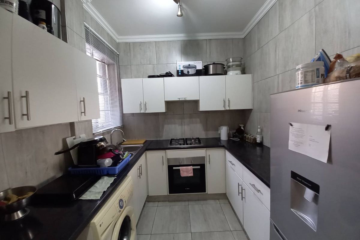 Bright Spaces, Comfort in Illovo - Photo 5