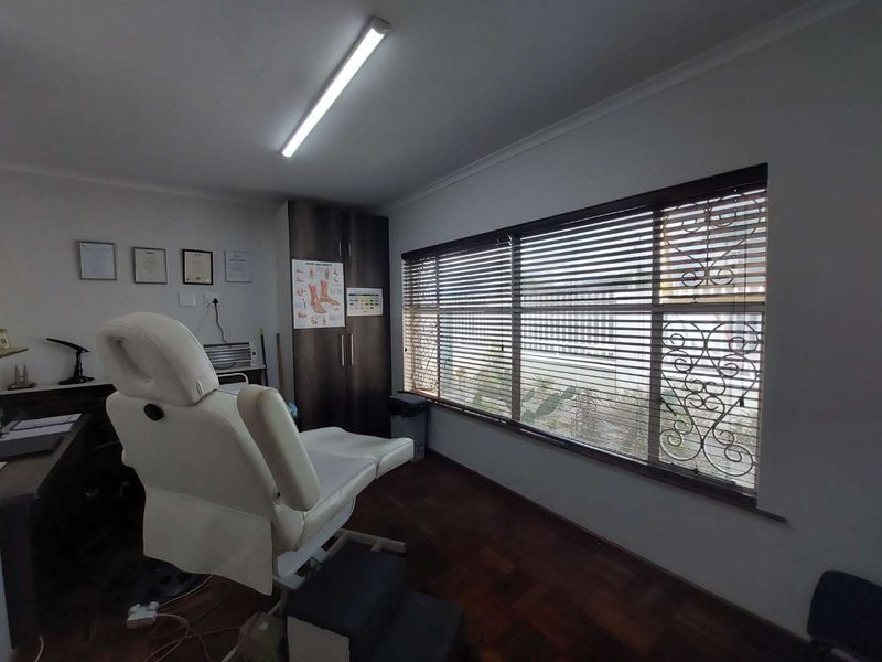 Two Rooms Available For Health Professionals - Photo 6