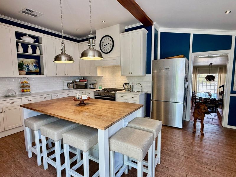 OLYMPIA - CLOSE TO ALL AMENITIES - NS5 995 000 - Photo 7