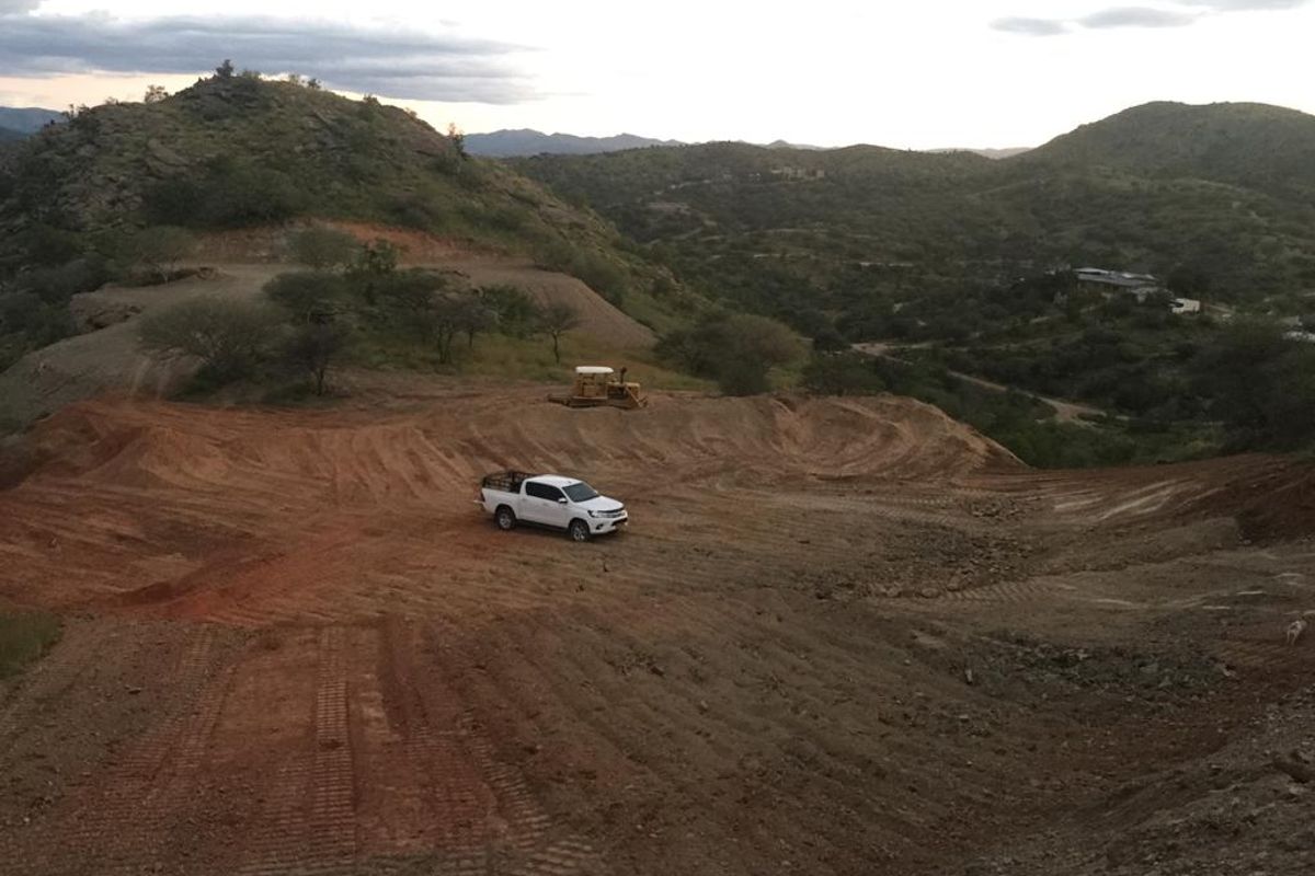 Escape to nature with this stunning 5-hectare plot offering breathtaking 360° views of Nuabamis! - Photo 3