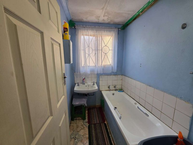 3 Bedroom House For Sale in Tsakane - Photo 7