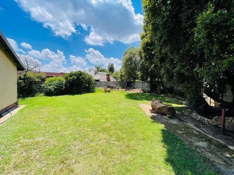Alberton North Gem: Ideal for First-Time Buyers! - Photo 6