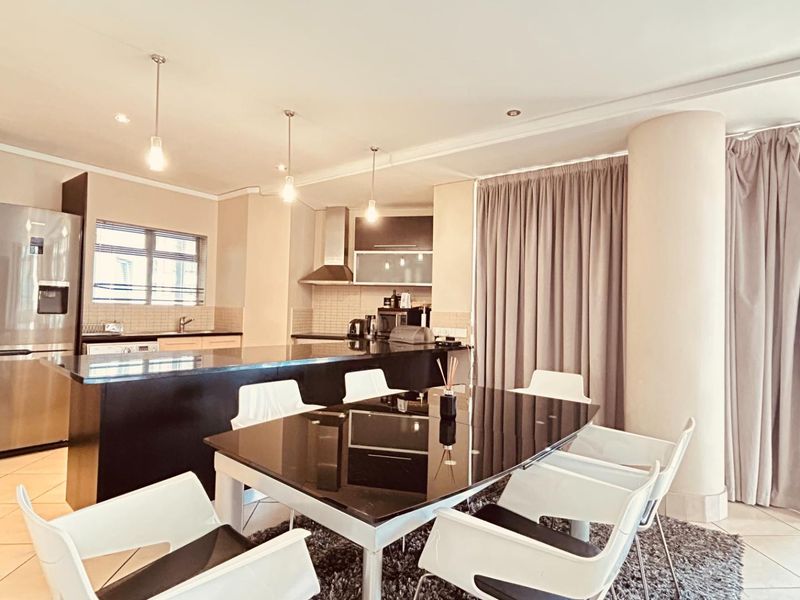 Where contemporary design meets the pulse of the city. - Photo 5