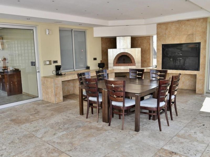 Discover this exceptional 949 sqm home set on1338 sqm erf in sought-after Ludwisdorf. - Photo 5