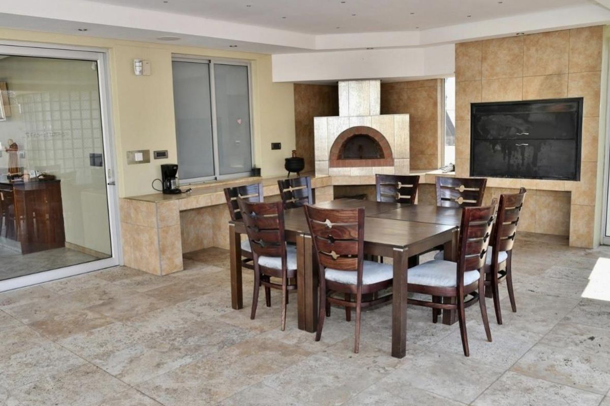 Discover this exceptional 949 sqm home set on1338 sqm erf in sought-after Ludwisdorf. - Photo 5