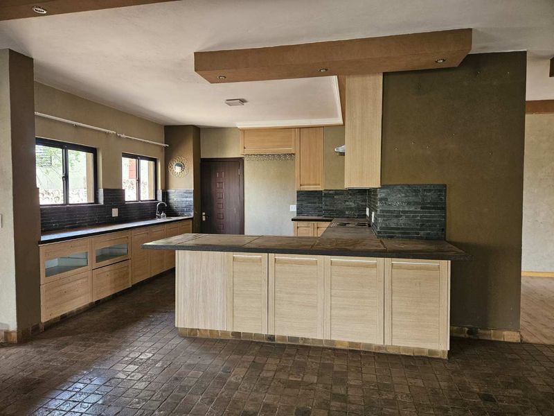 4 bedroom double story house for sale - Photo 9