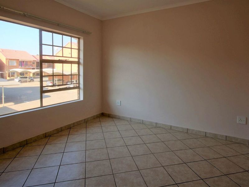 1 Bedroom Apartment in ELARDUSPARK - Photo 6