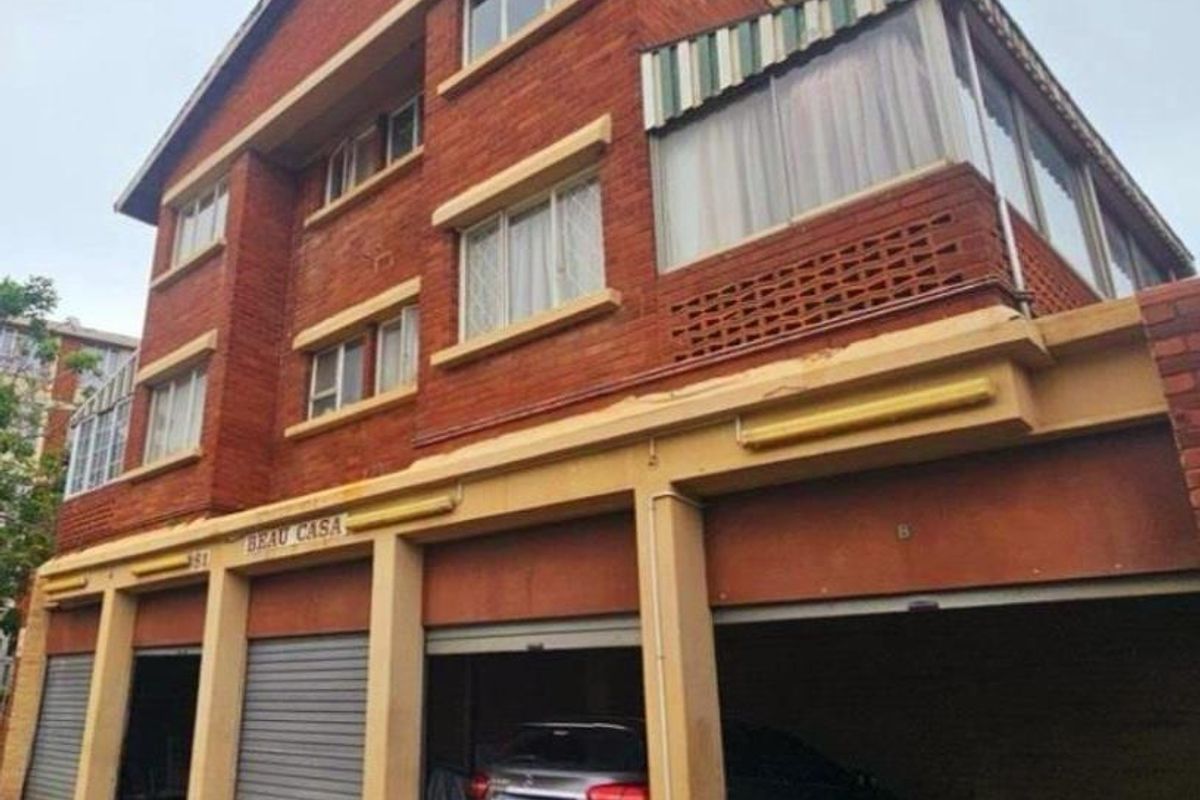 STUDIO APARTMENT FOR SALE IN ESSENWOOD, DURBAN - Photo 2