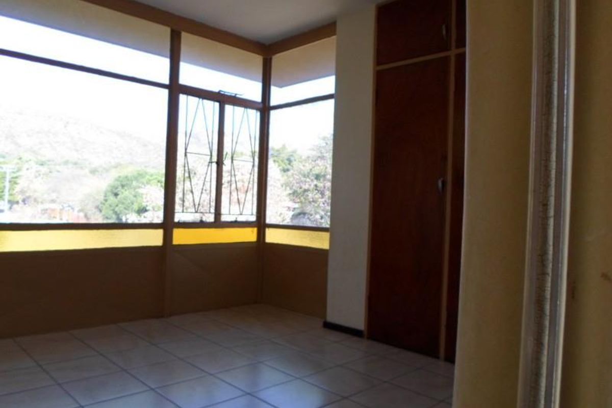 2 BEDROOM FLAT TO RENT IN PRETORIA NORTH - Photo 3