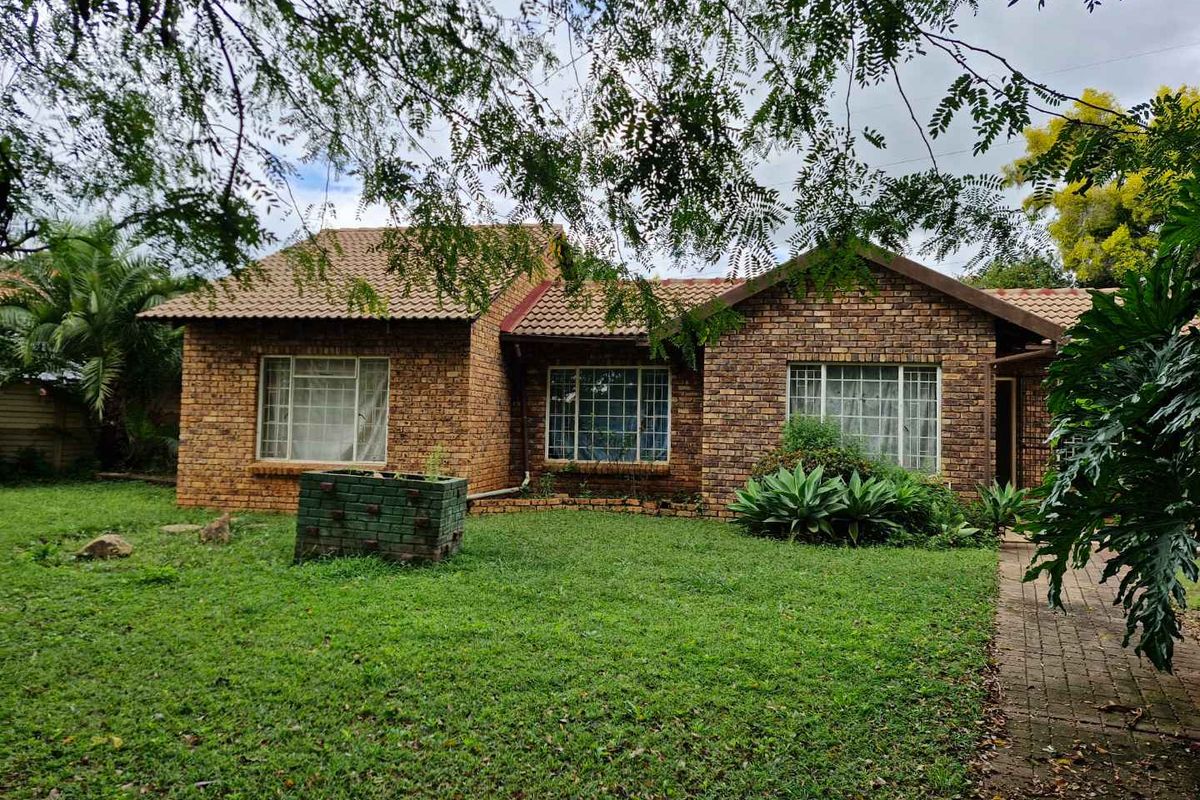 3 Bedroom house for sale in  Orchards - Photo 3