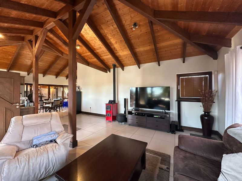 Stunning 3-Bedroom Home in Ocean View. - Photo 6