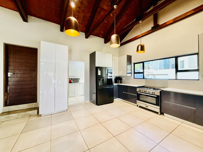 For Rent is a Modern Single-Level Family Home on the Green Belt in Copperleaf Golf Estate - Photo 5