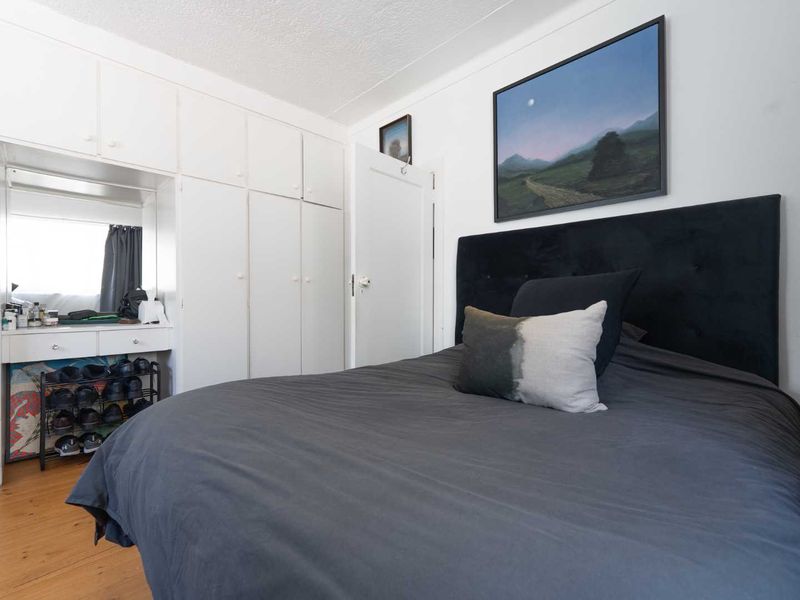 One Bedroom Apartment in Prime Vredehoek Location - Photo 10