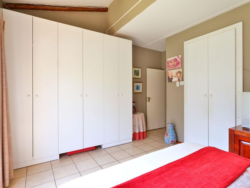 Best Value 2 beds, 2 baths, garage - Photo 9